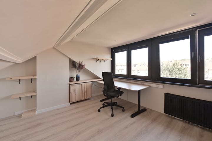 Tussenwoning te koop: Prinses Margrietplantsoen 37, Bussum
