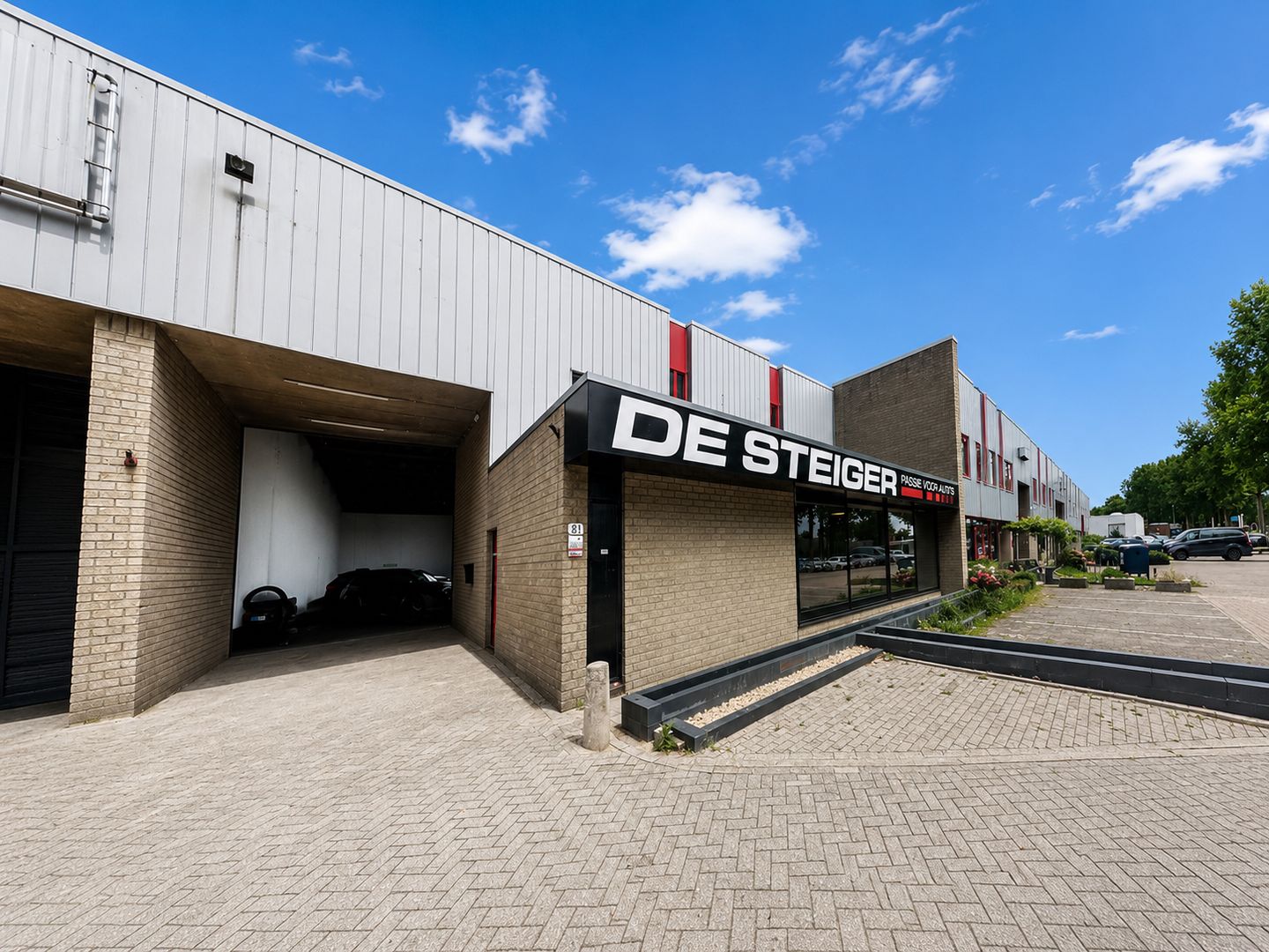 Bekijk foto 2 van De Steiger 81