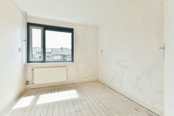 Tussenwoning te koop: Niftarlakestraat 25, Breukelen