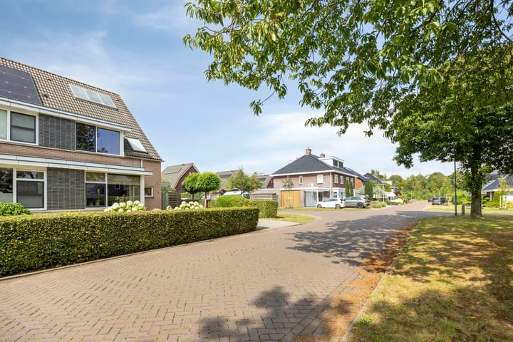 Twee-onder-één-kap te koop: Vuistbijl 2, Borger