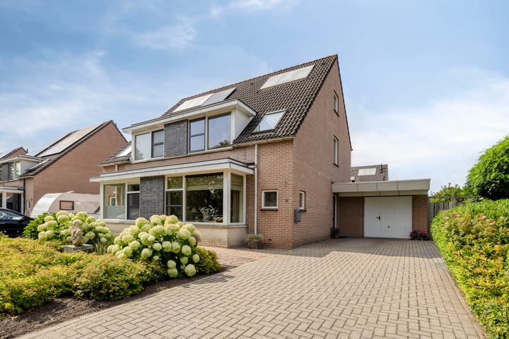 Twee-onder-één-kap te koop: Vuistbijl 2, Borger