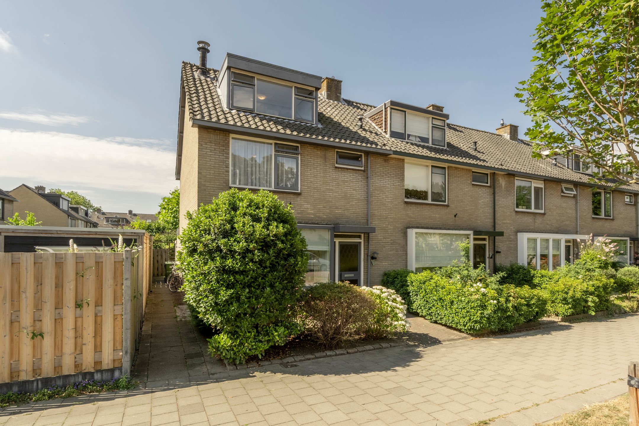 W. van Vlietstraat 1 