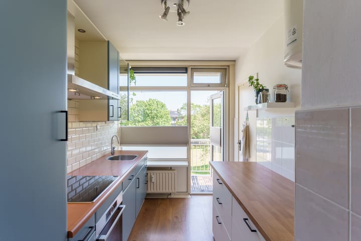 Appartement te koop: Van der Haertstraat 22, Delft