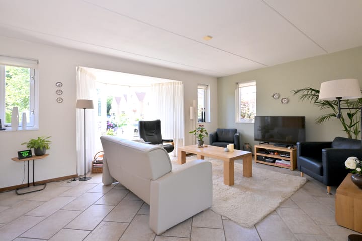 Tussenwoning te koop: Baron van Sytzamastraat 76, Brummen