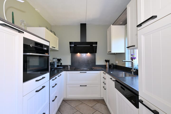 Tussenwoning te koop: Baron van Sytzamastraat 76, Brummen