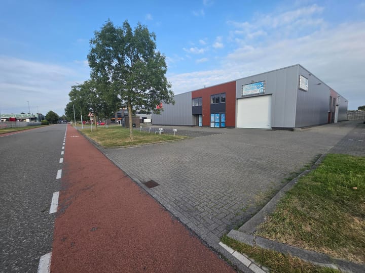 De Marowijne 11, Zwaag