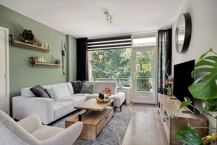 Photo 4 of Weverstraat 761