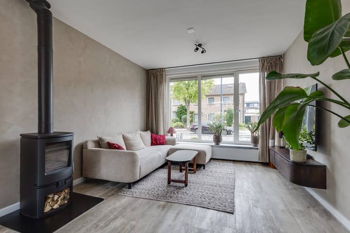 Photo 2 of Prinses Irenestraat 50
