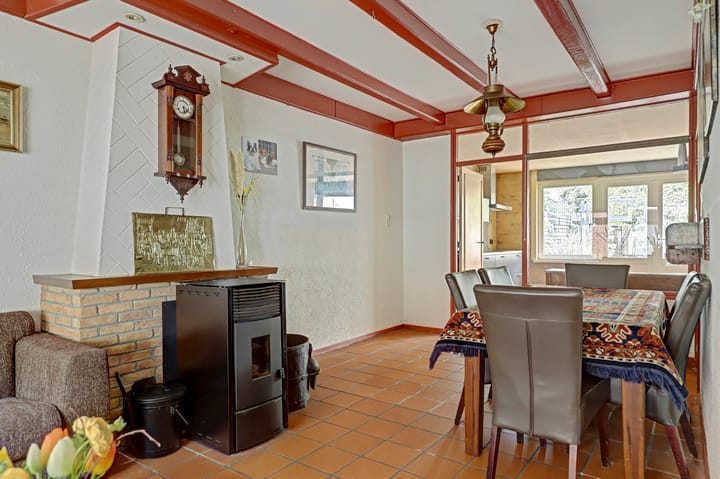 Tussenwoning te koop: Gasthuisstraat 17, Heukelum