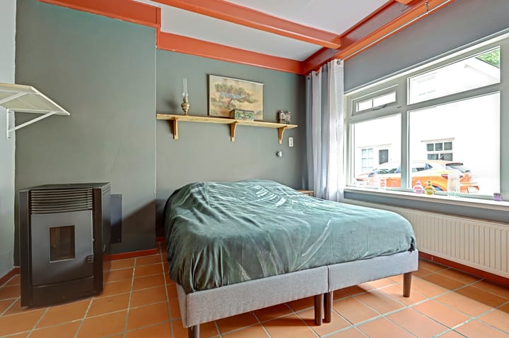 Tussenwoning te koop: Gasthuisstraat 17, Heukelum