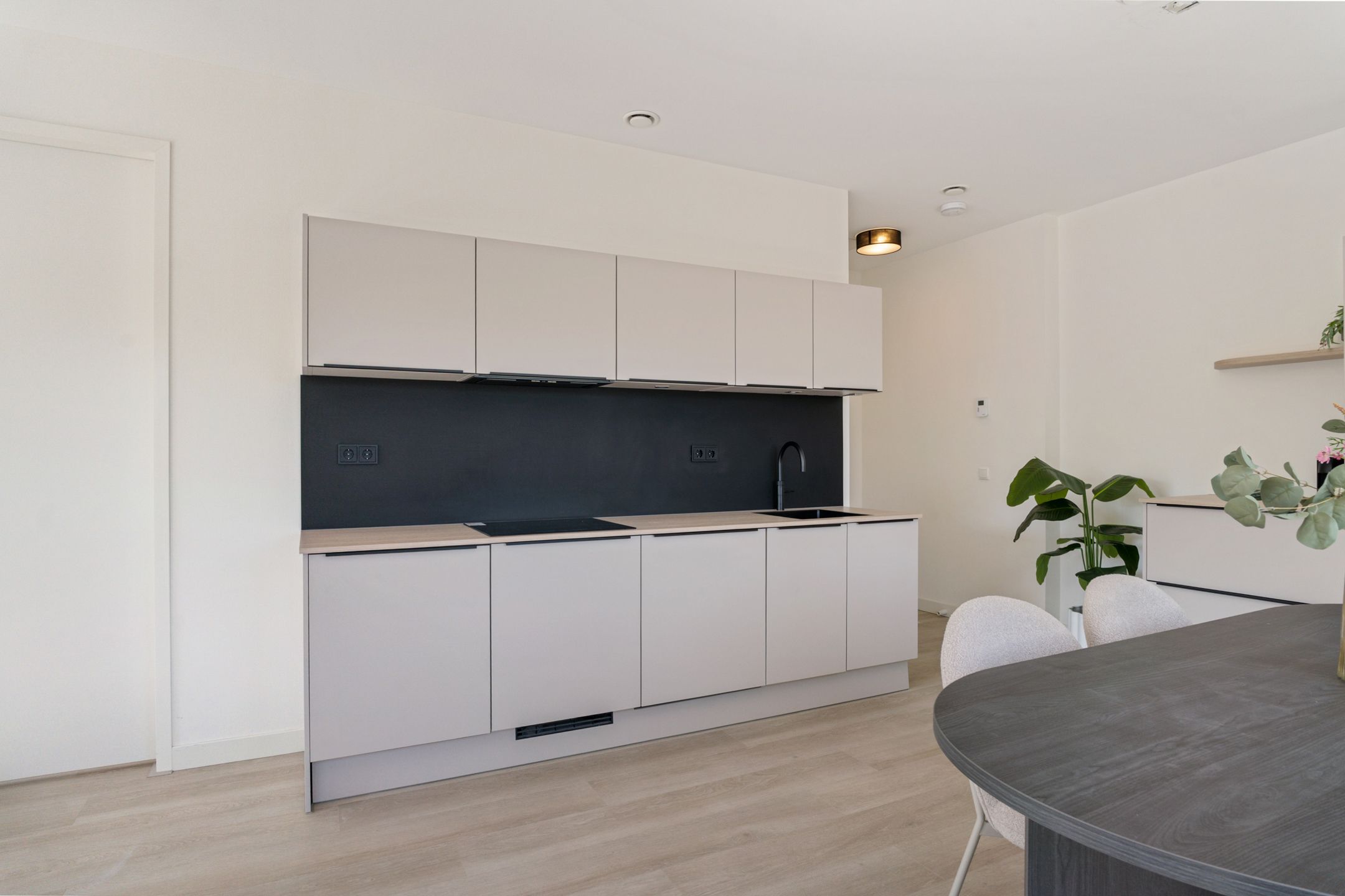 Foto 18 van Rivium 1e straat 61-H