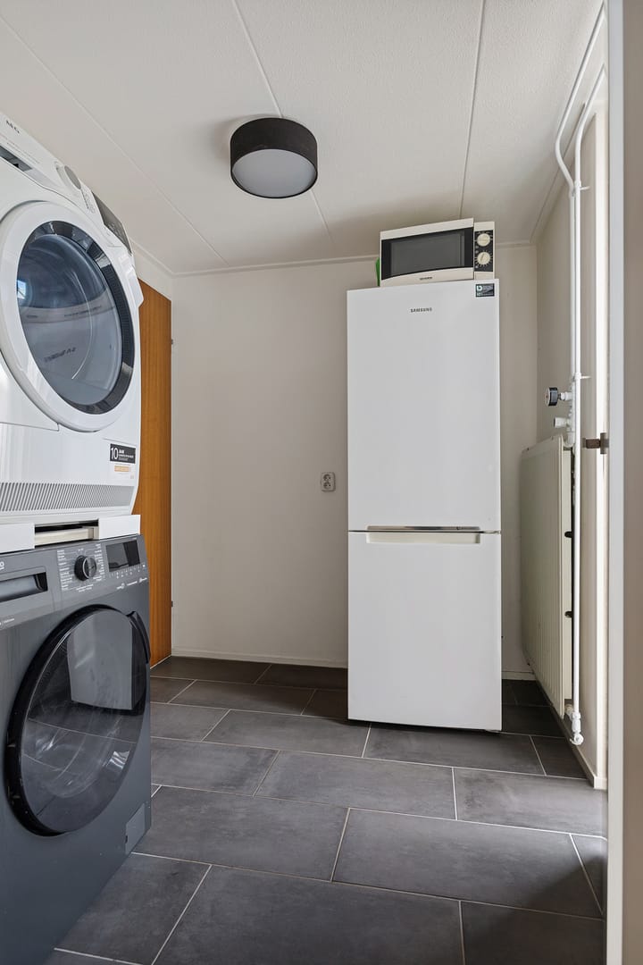 Tussenwoning te koop: Luchtenstein 36A, De Wijk