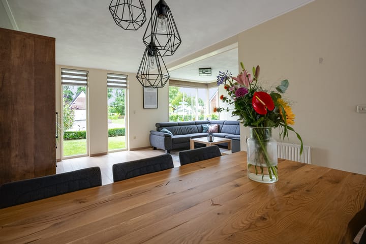 Twee-onder-één-kap te koop: Van Diemenstraat 1, Lutjegast