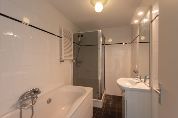 Appartement te huur: Karel Doormanstraat 144-4, Amsterdam