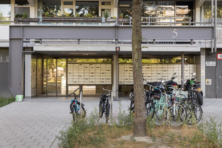 Appartement te koop: Bachplein 461, Schiedam