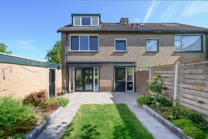 Tussenwoning te koop: Meengatstraat 106, Brummen