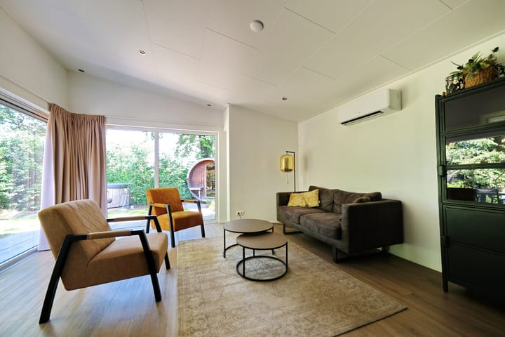 Vrijstaande woning te koop: Roekelseweg 48R10, Wekerom