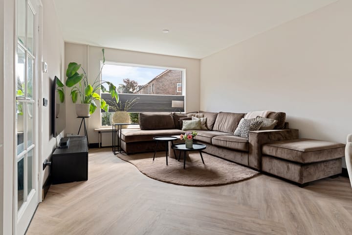 Photo 2 of P.A. van Deldenstraat 33