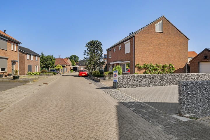 Hoekwoning te koop: Hoofdstraat 18F, Oirlo