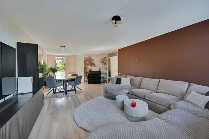 Appartement te koop: Ruimtebaan 102, Zoetermeer