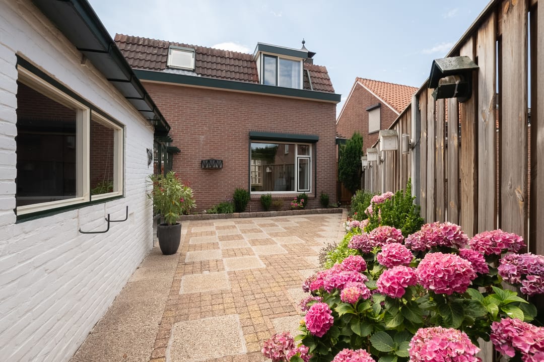 Foto 43 van O Lv Vrouw ter Duinenln 79