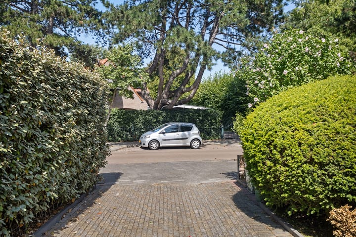 Vrijstaande woning te koop: Julianaweg 22, Zandvoort