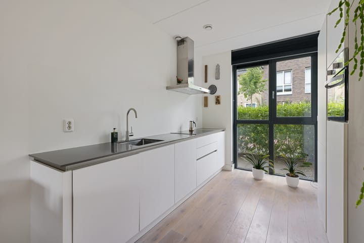 Tussenwoning te koop: Sambalweg 13, Utrecht