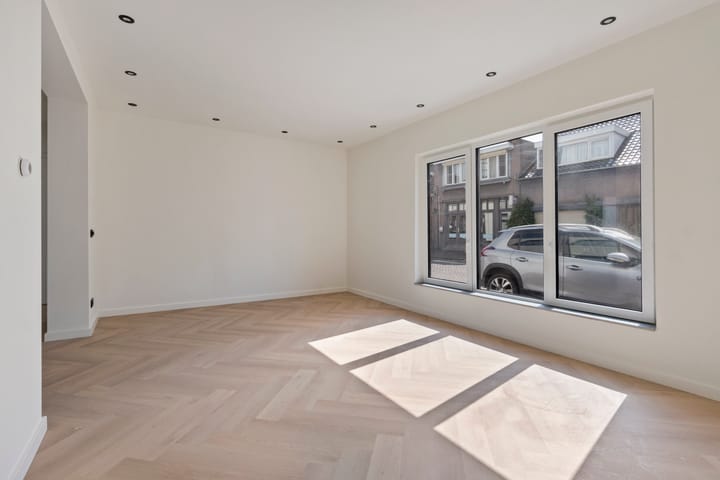 Tussenwoning te koop: Langstraat 18, Venray