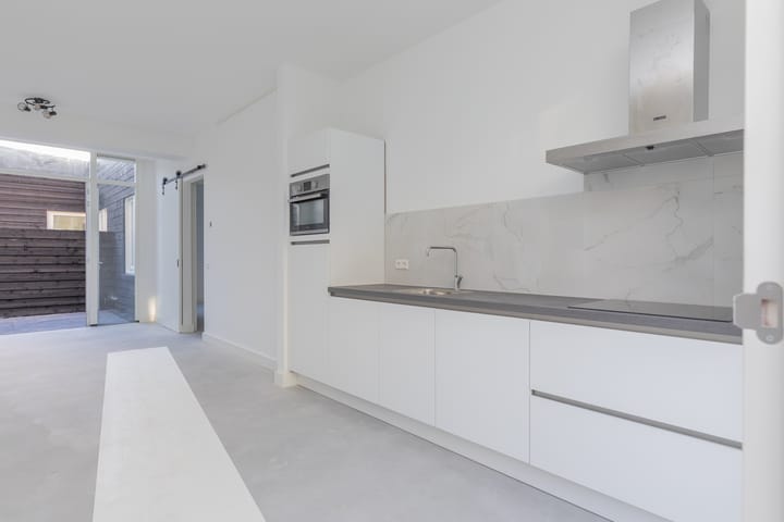 Appartement te huur: Dokter De Liefdestraat 16, Haarlem