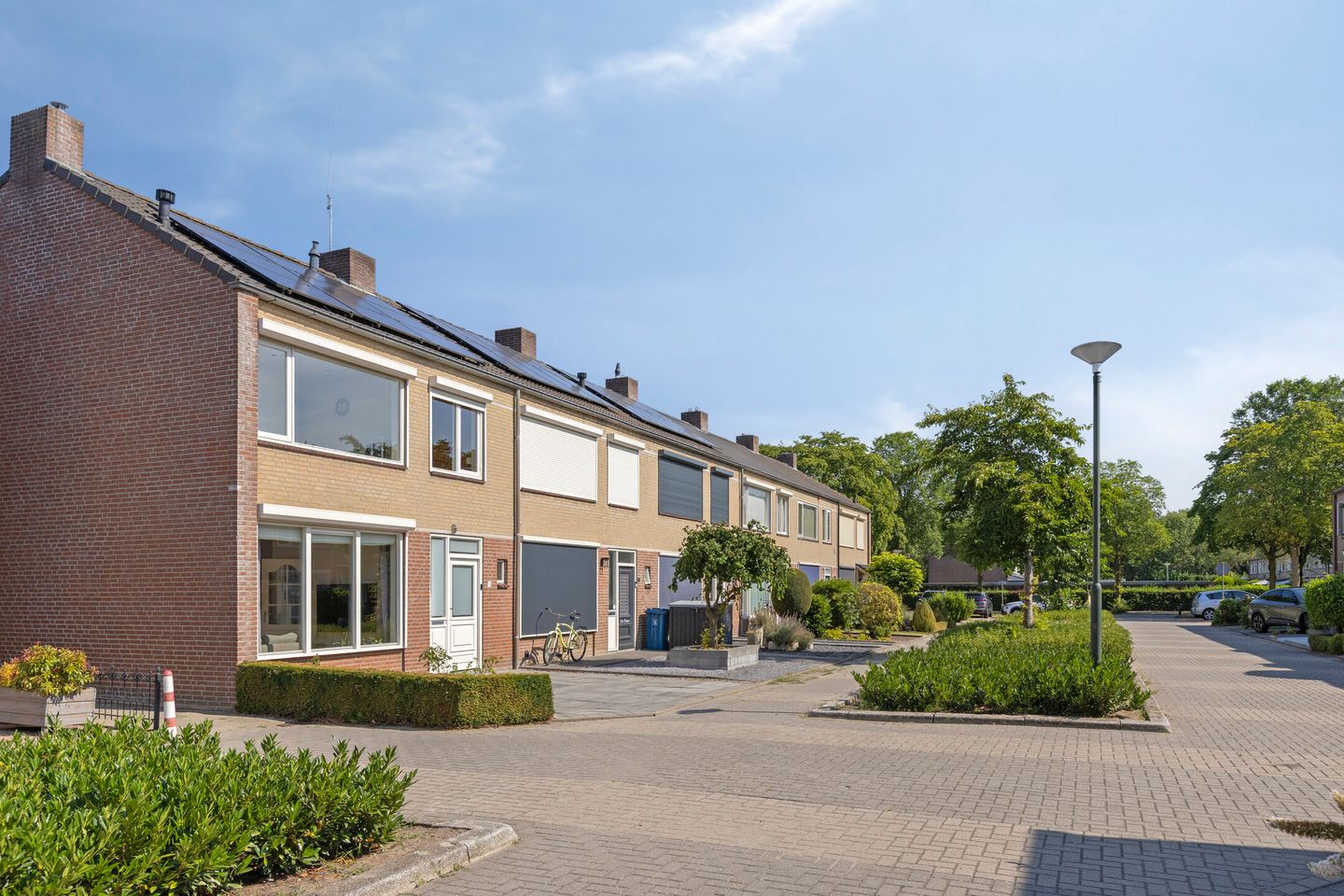 Foto 1 van Van Oost-Frieslandstraat 12