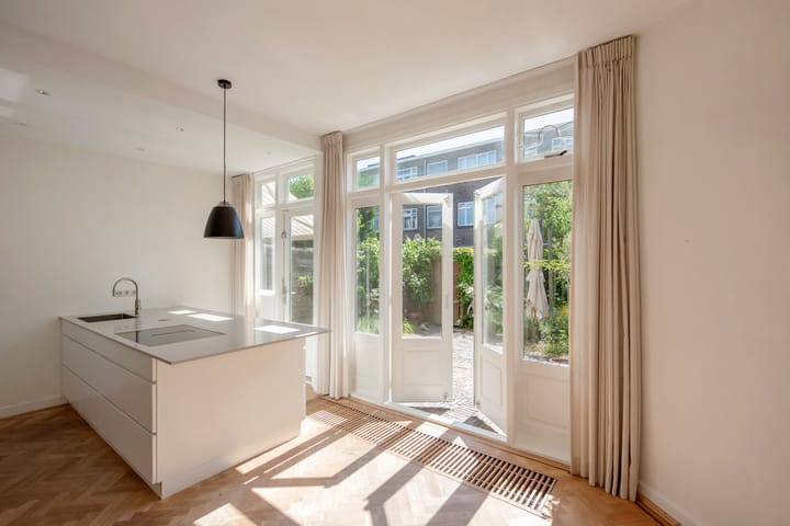Foto 4 van Van Nijenrodestraat 97