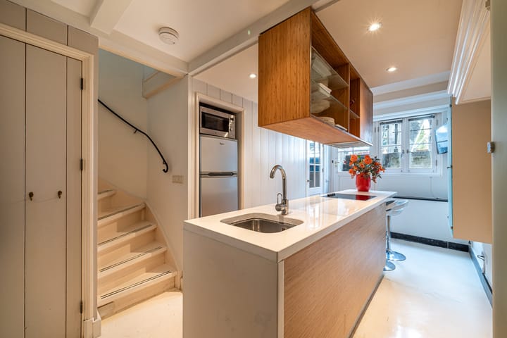 Tussenwoning te koop: Leidsekruisstraat 5, Amsterdam