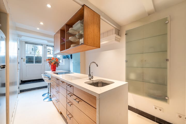 Tussenwoning te koop: Leidsekruisstraat 5, Amsterdam