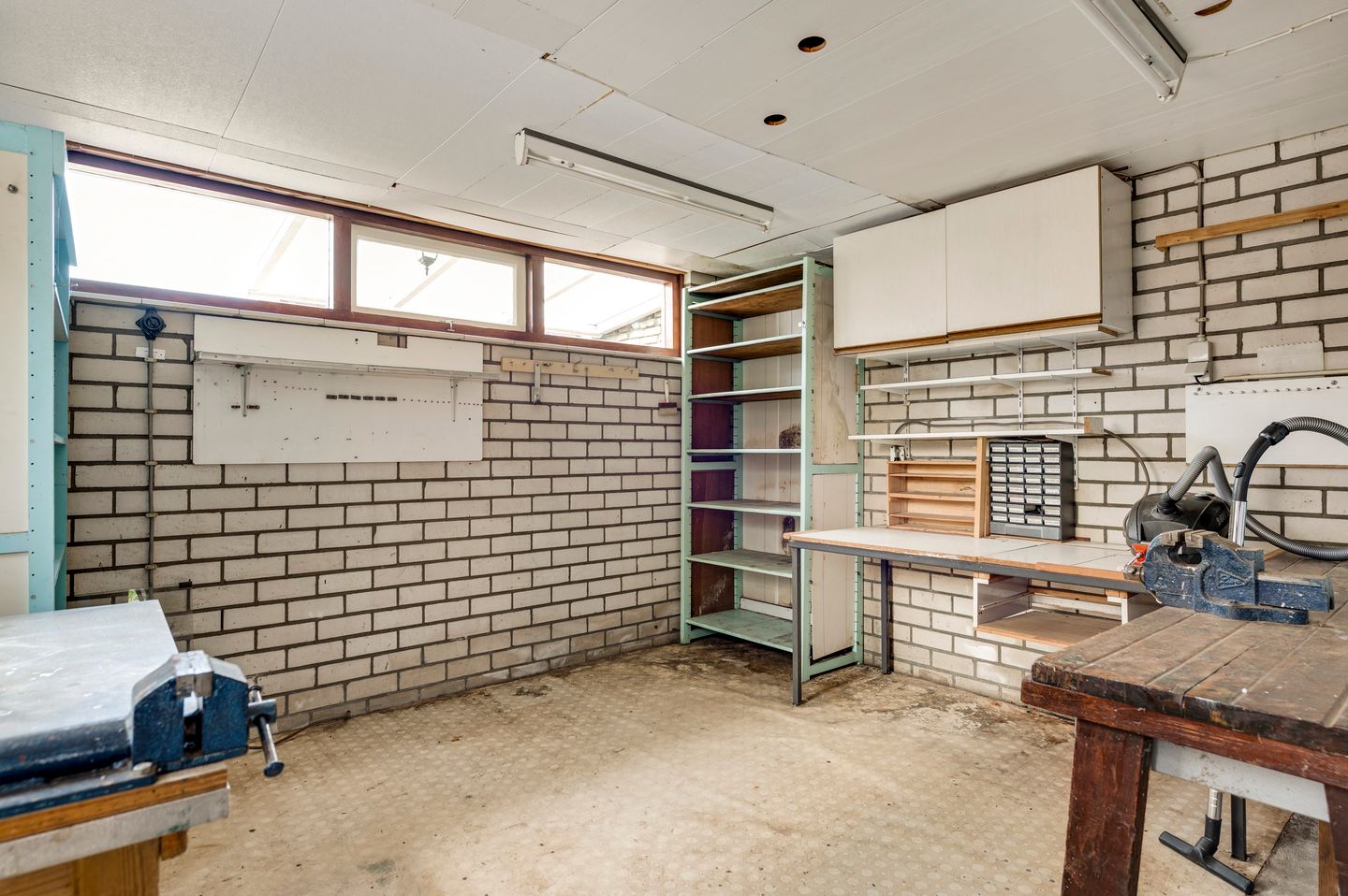 Photo 34 of Burg. van Udenstraat 3-B