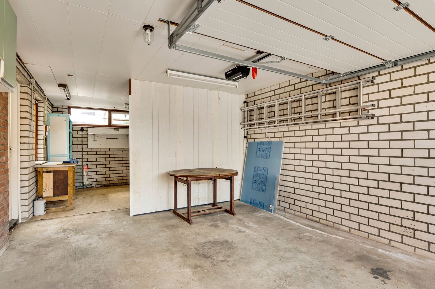 Photo 35 of Burg. van Udenstraat 3-B