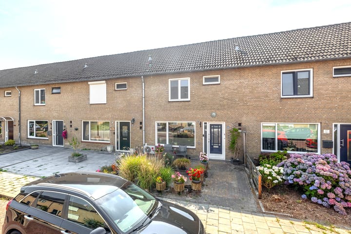 Tussenwoning te koop: Voorstekamp 28, Stadskanaal