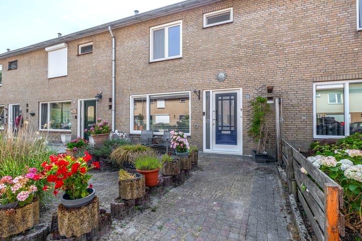 Tussenwoning te koop: Voorstekamp 28, Stadskanaal