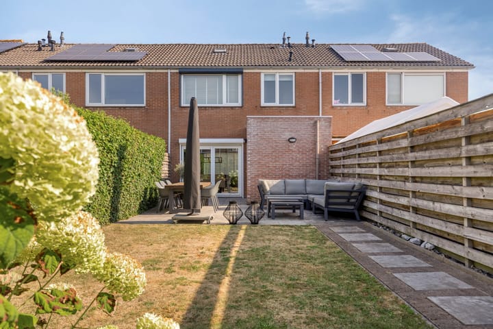 Tussenwoning te koop: Singelweg 117, Axel