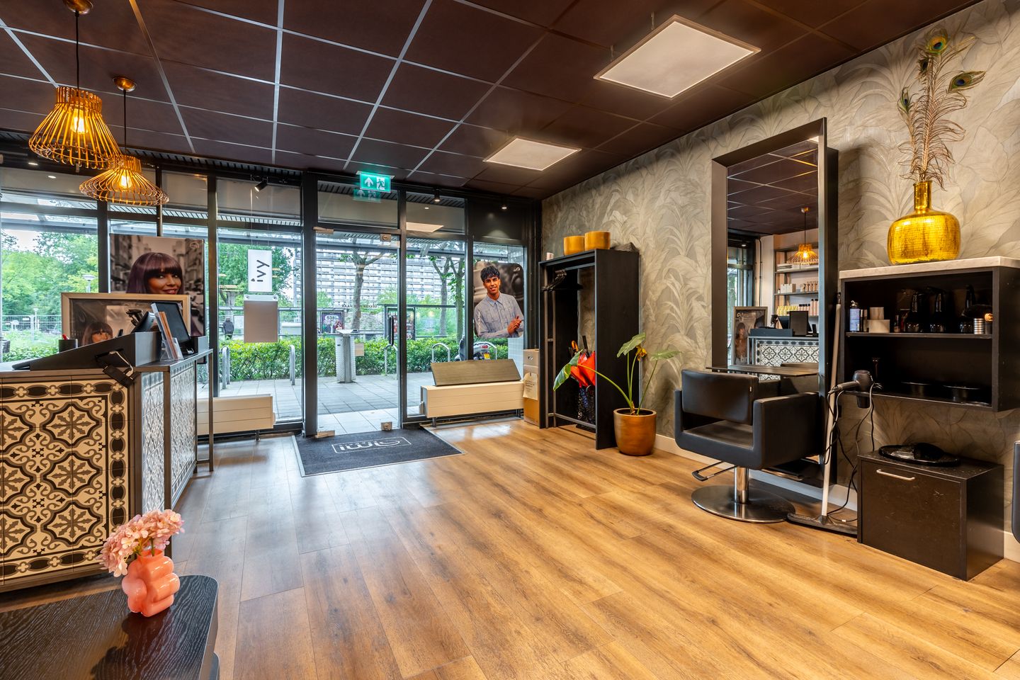 View photo 4 of Hof van Spaland 43