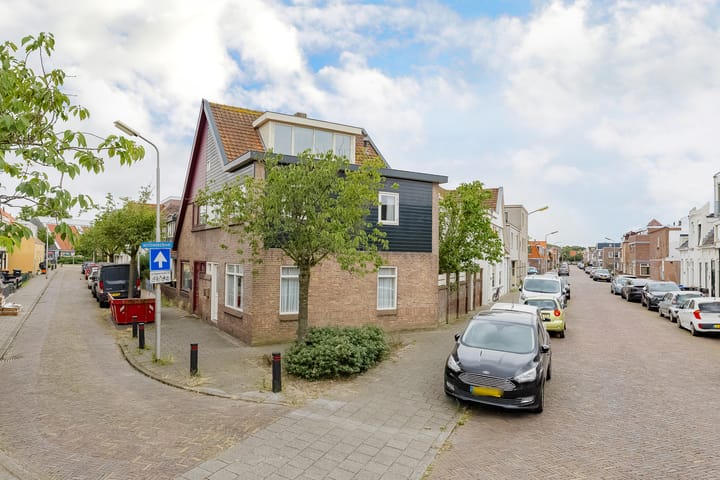 Hoekwoning te koop: Bestevaerstraat 2, Ijmuiden