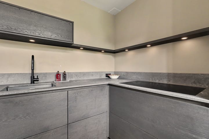 Hoekwoning te koop: Nobellaan 1, Vlijmen