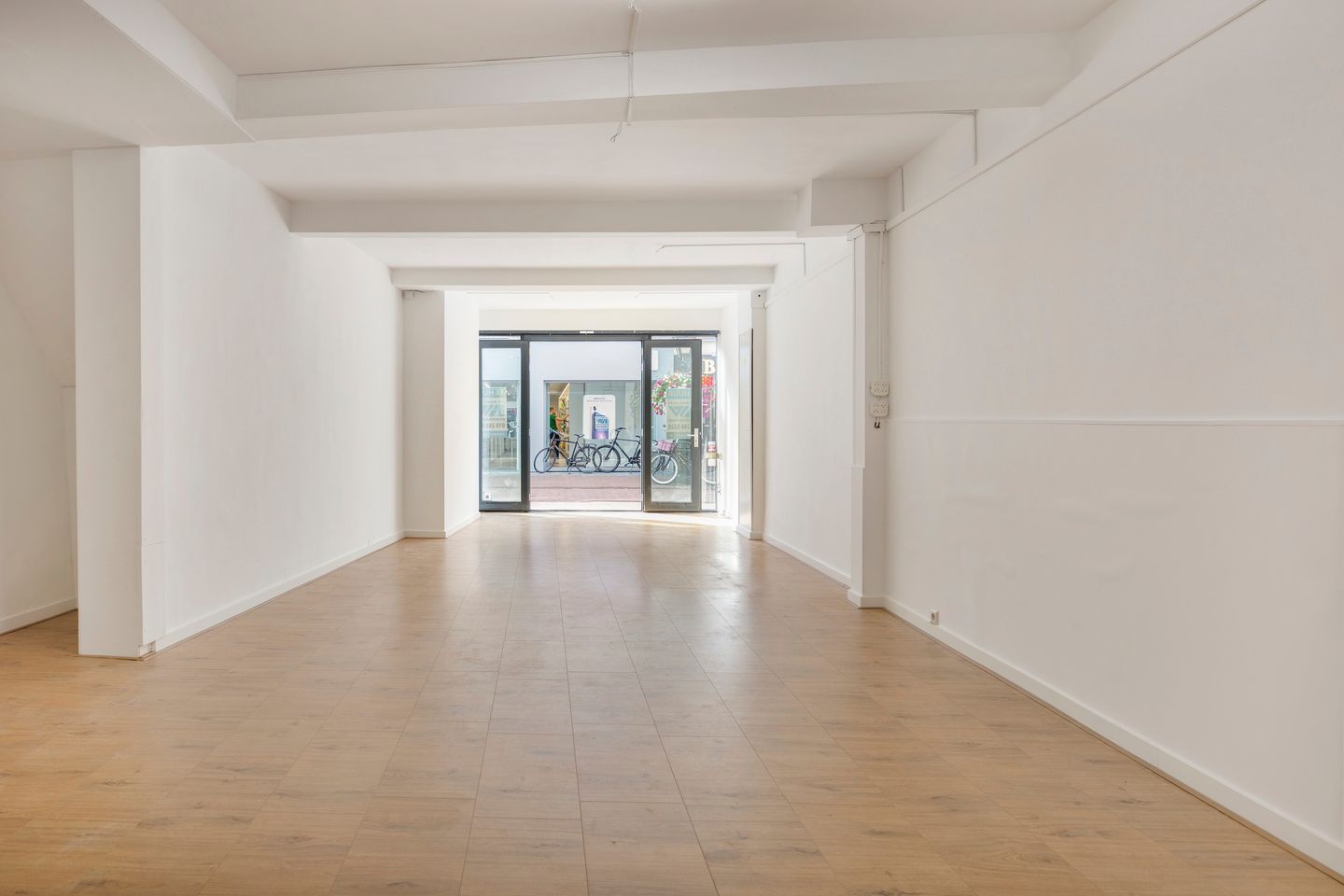 View photo 5 of Haarlemmerstraat 186
