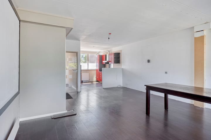 Tussenwoning te koop: Kasteel Hillenraedtstraat 53, Roermond