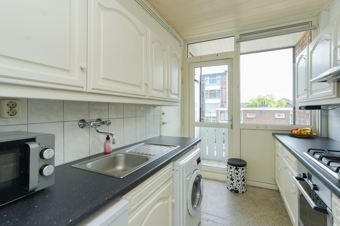 Photo 16 of Heidevenstraat 133