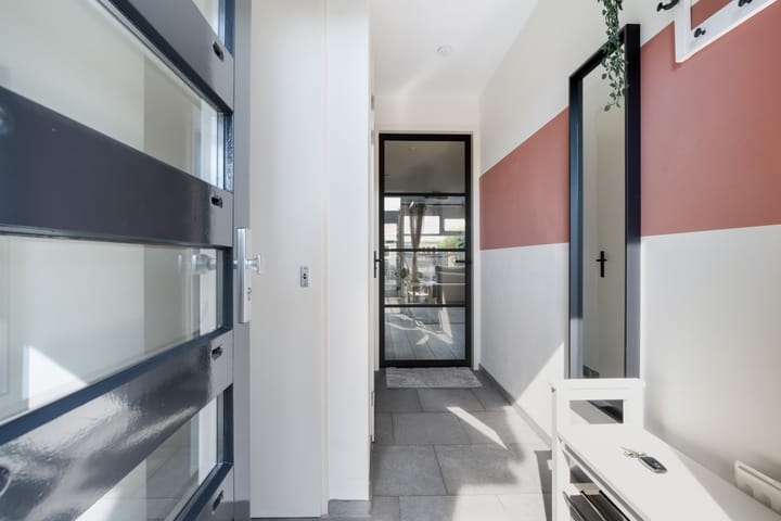 Tussenwoning te koop: Rijksstraatweg 91B, Dordrecht