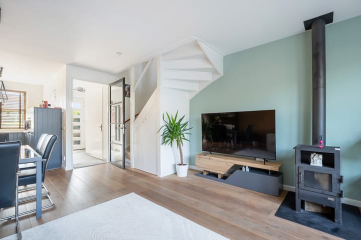 Tussenwoning te koop: Rijksstraatweg 91B, Dordrecht