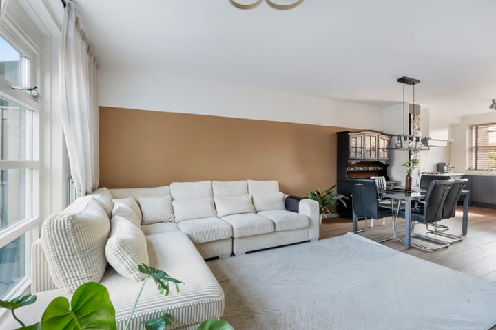 Tussenwoning te koop: Rijksstraatweg 91B, Dordrecht