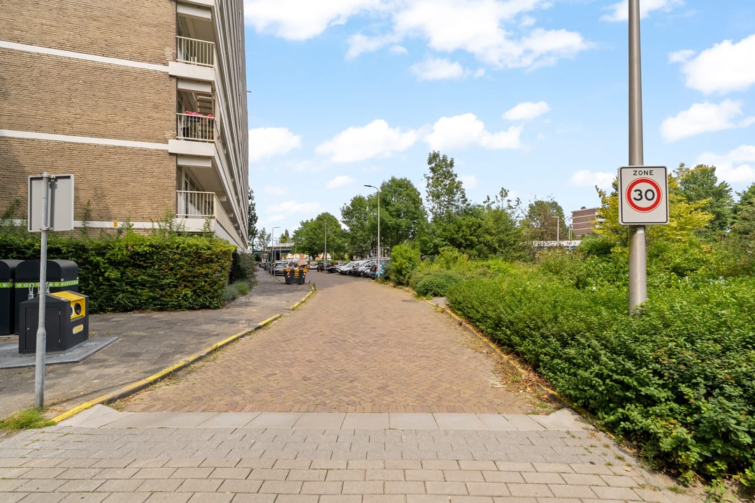 Photo 28 of Louis Couperusplaats 311