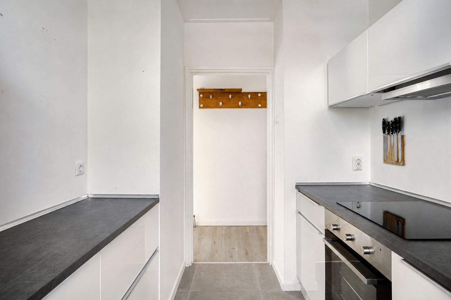 Photo 15 of Van Musschenbroekstraat 66-1