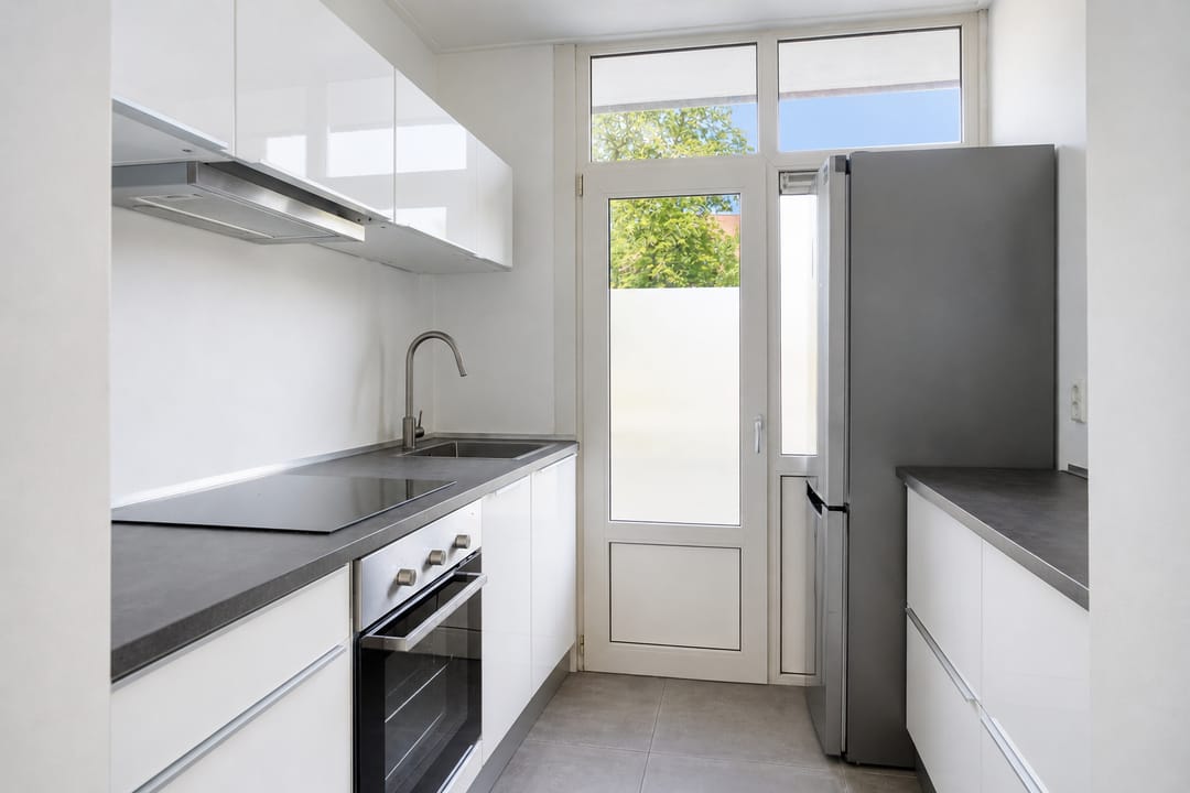 Photo 16 of Van Musschenbroekstraat 66-1